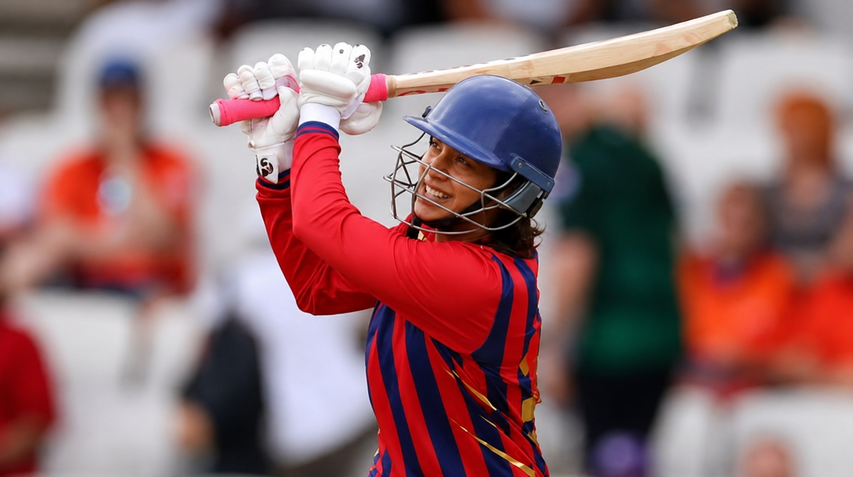 One woman, one mission: Mandhana's masterful 88 drags Super Giants through the chaos