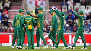 South Africa and Australia Turn to Fringe Players as Series Finale Looms